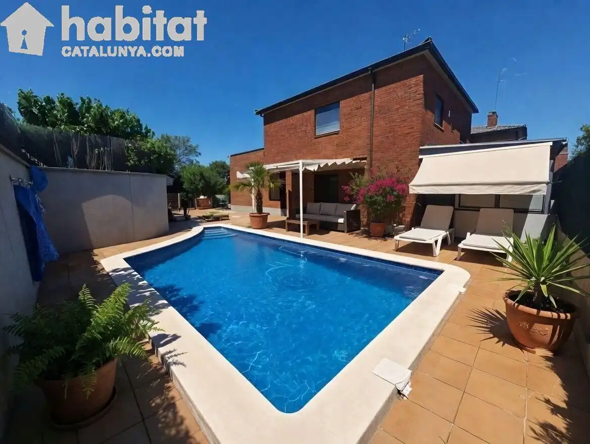 Piscina de Casa o xalet en venda en Masquefa amb Aire condicionat, Calefacció i Jardí privat