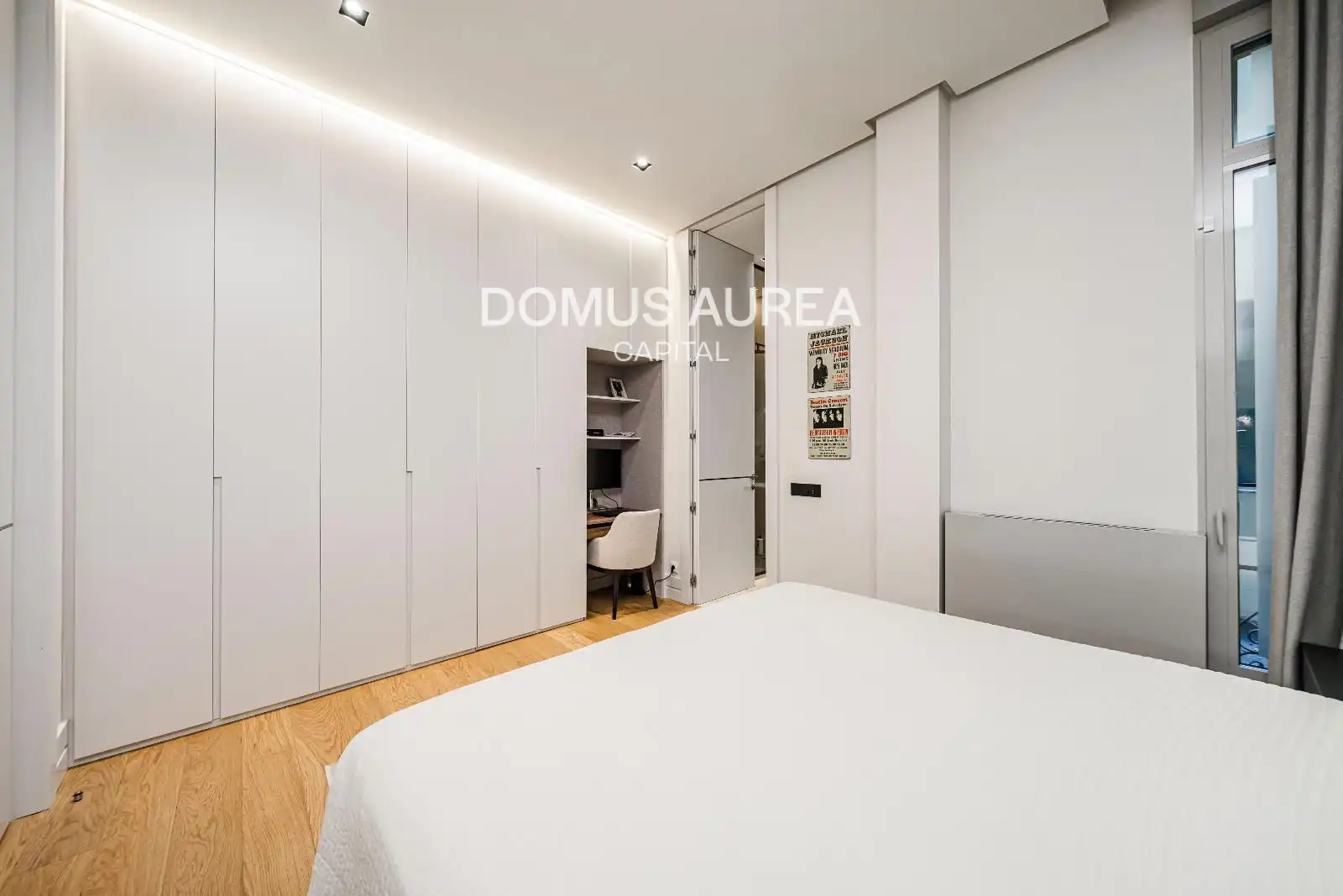 Bedroom of Flat for rent in Madrid  with Air Conditioner, Storage room and Furnished