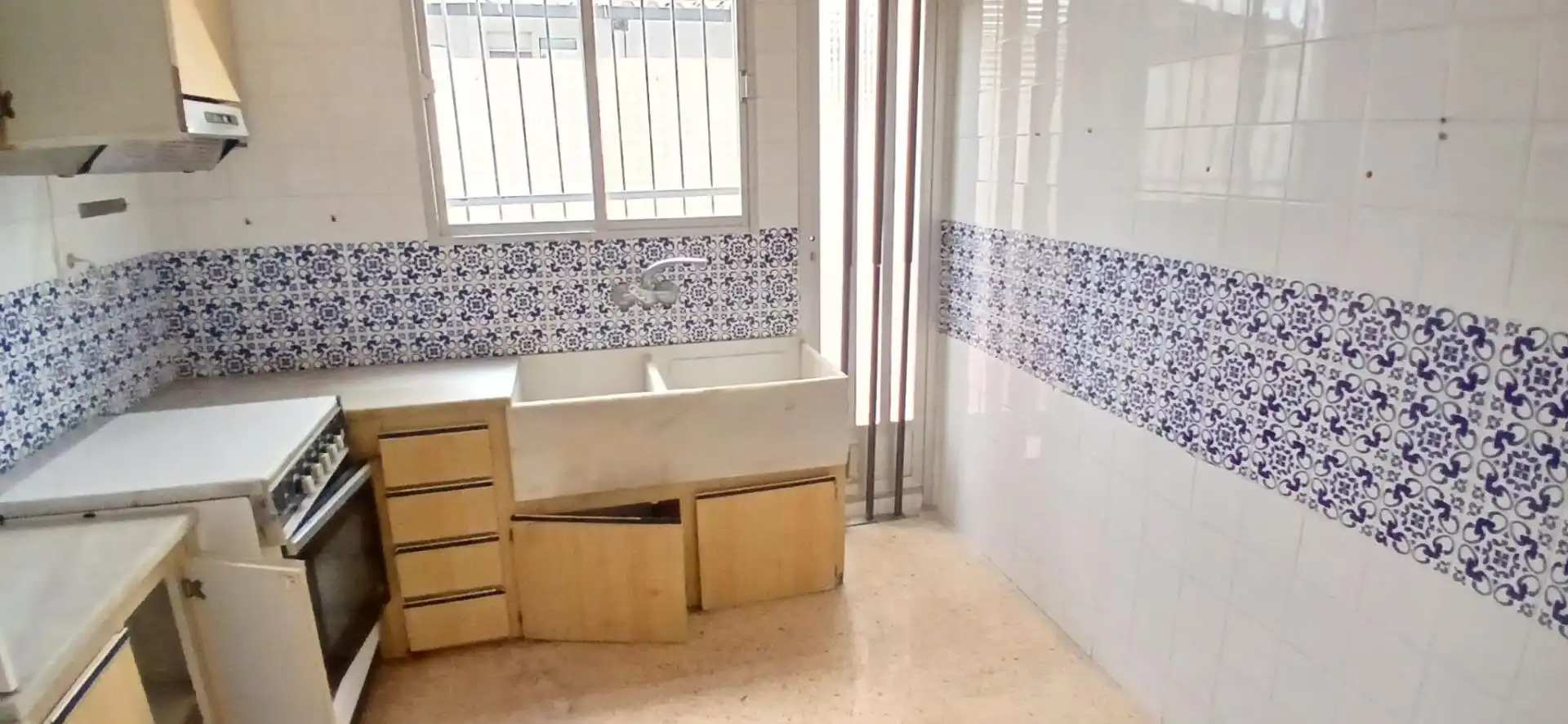 Cuina de Pis en venda en Rafelbuñol / Rafelbunyol amb Terrassa i Balcó