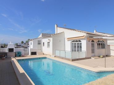 Villa avec piscine à vendre à Calle Chiva 21