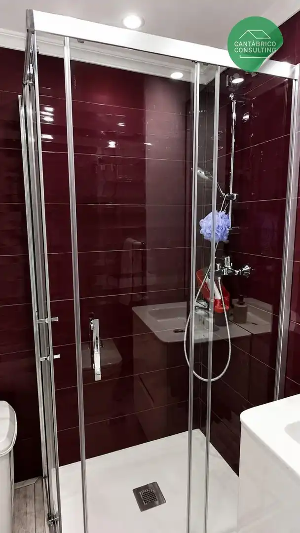 Bathroom of Flat for sale in Navia  with Heating, Terrace and Furnished