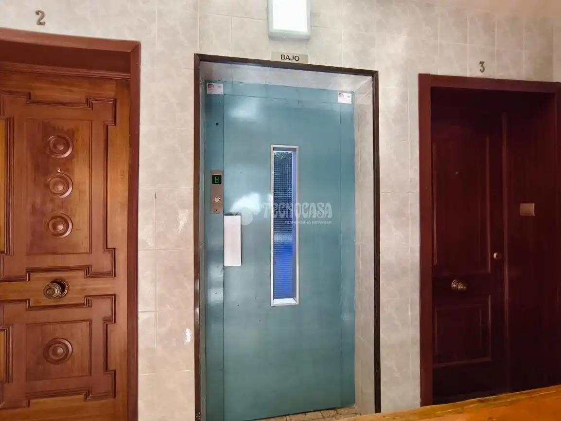 Flat for sale in Alicante / Alacant  with Air Conditioner and Balcony