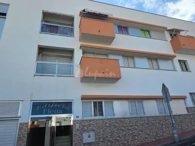Apartamento en venta en La Camella