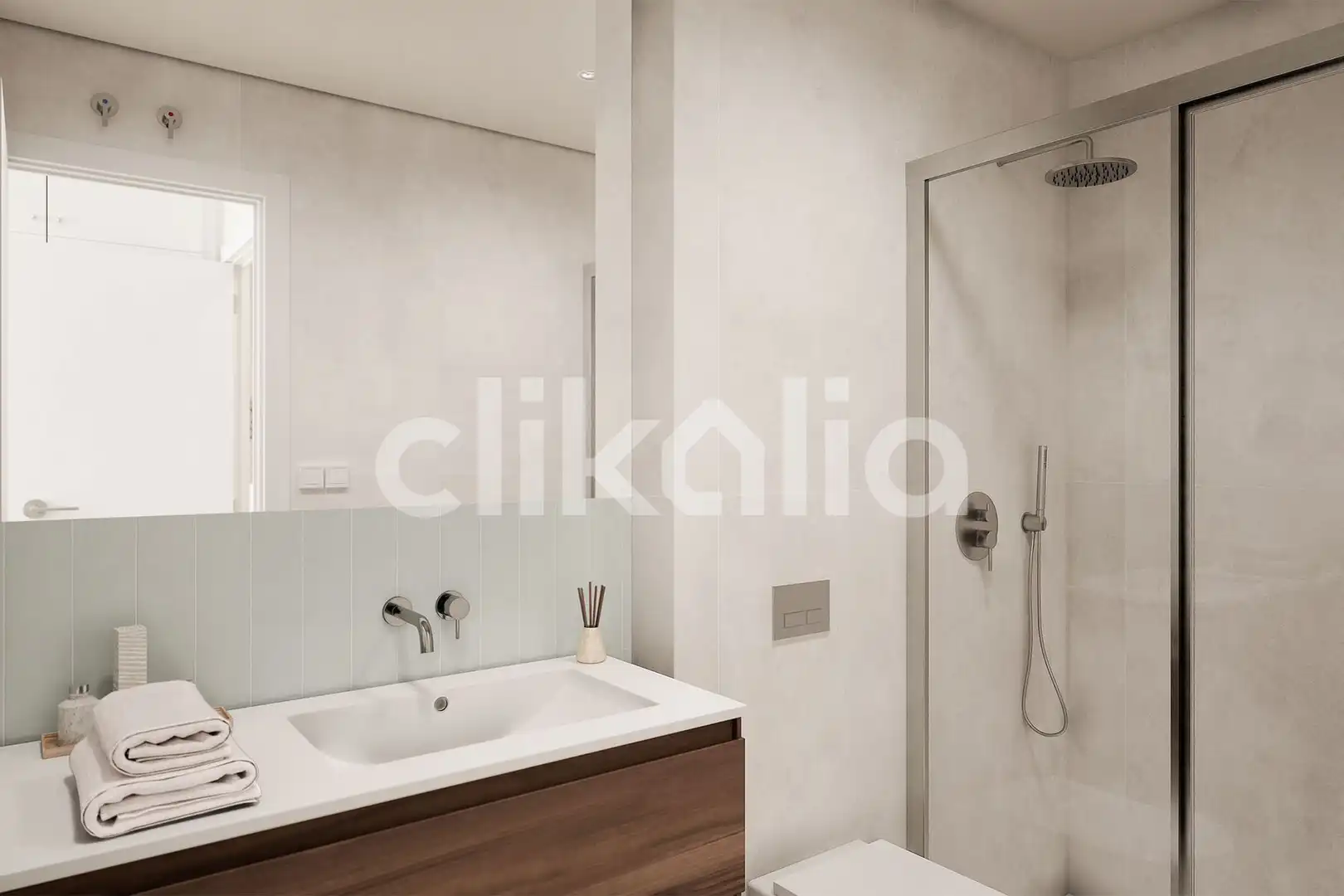 Bathroom of Flat for sale in Sevilla  with Air Conditioner and Terrace