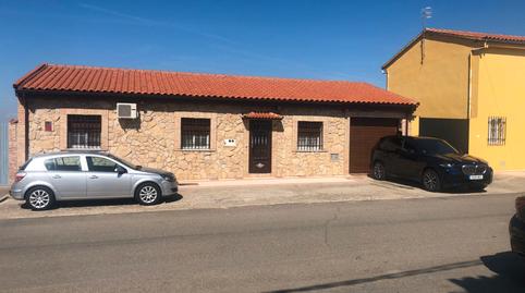 Photo 3 of House or chalet for sale in Calle Tordo Pradochan, 1, Zona Sur - Av. de España - San Miguel, Cáceres