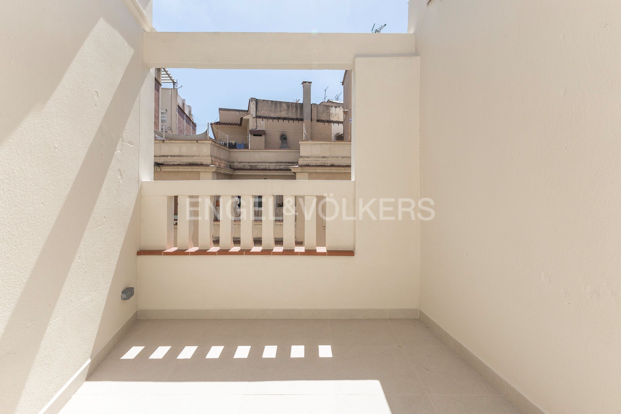 Balcony of Attic for sale in  Barcelona Capital  with Air Conditioner, Heating and Terrace