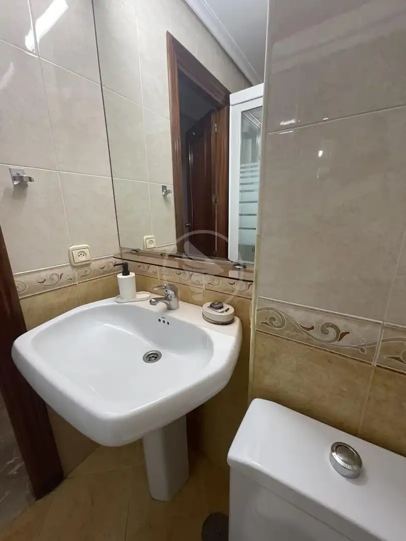 Bany de Pis en venda en Linares amb Aire condicionat i Terrassa