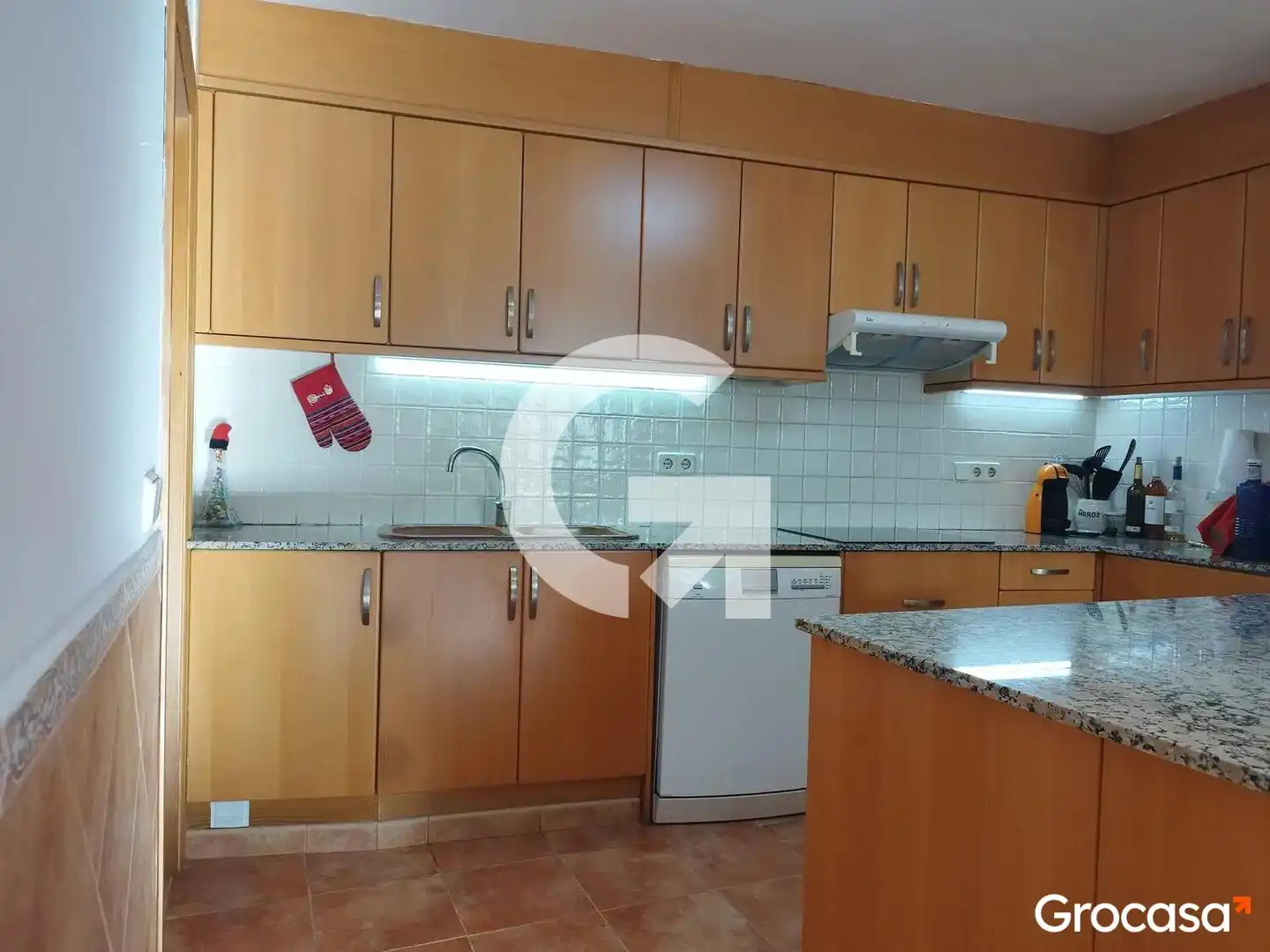Cocina de Casa o chalet en venta en Vilanova i la Geltrú con Jardín privado, Terraza y Trastero