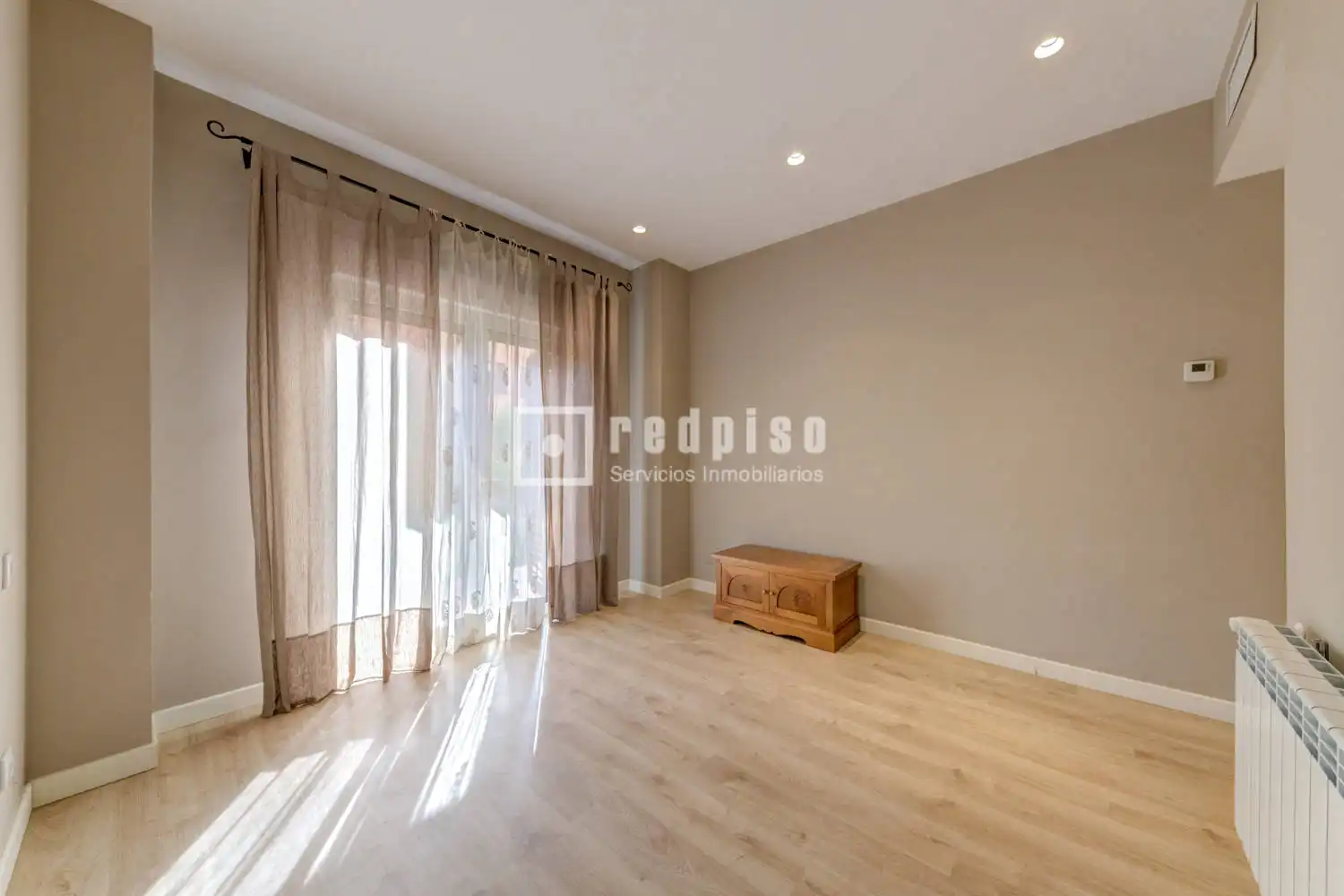 Habitación de Piso en venta en Boadilla del Monte con Aire acondicionado, Calefacción y Terraza