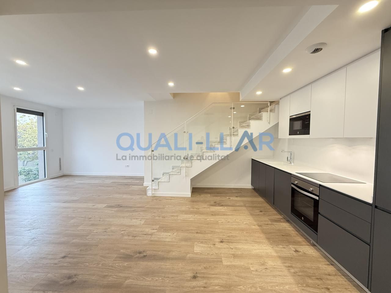 Duplex for sale in Sant Feliu de Llobregat  with Air Conditioner, Heating and Parquet flooring