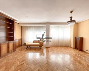 Living room of Flat for sale in  Zaragoza Capital  with Air Conditioner, Heating and Private garden