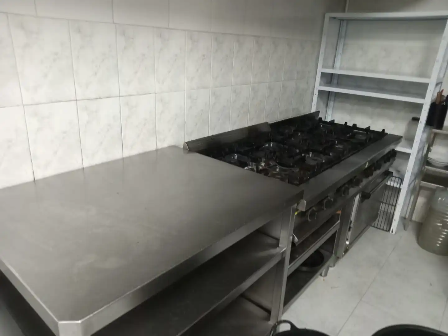 Cuina de Local en venda en San Pedro del Pinatar amb Aire condicionat, Calefacció i Moblat