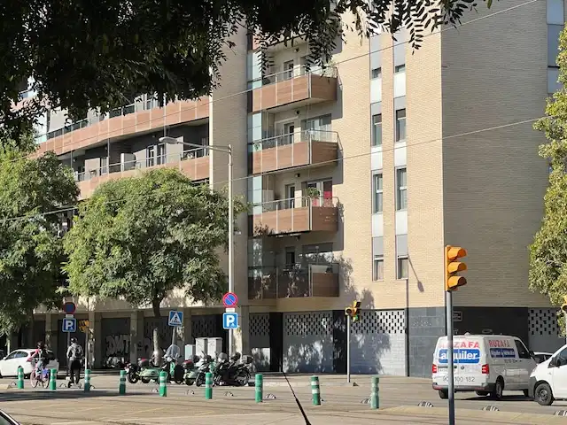 Local en venda a Avinguda d'Eduard Maristany, El Besós i el Maresme