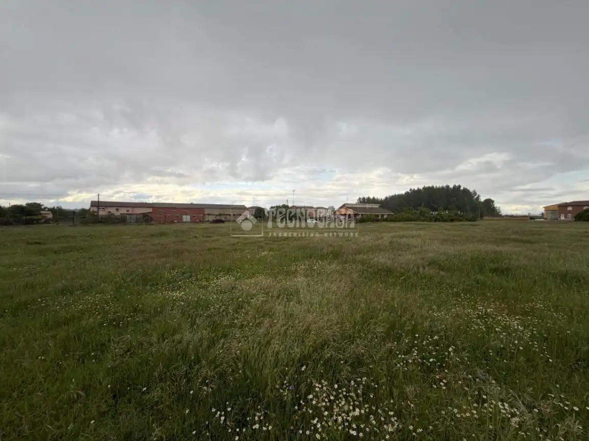 Land for sale in Villanueva de las Manzanas