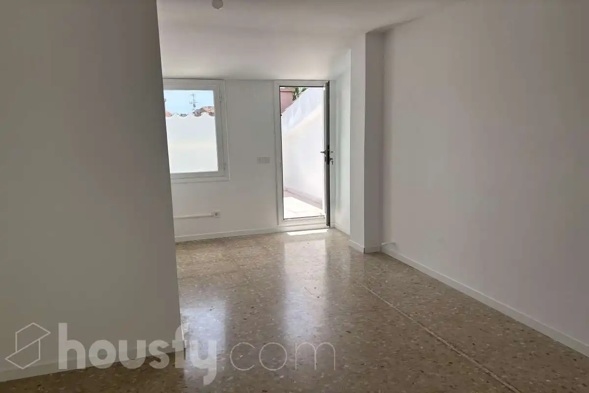 Flat for rent in Terrassa  with Heating, Terrace and Storage room