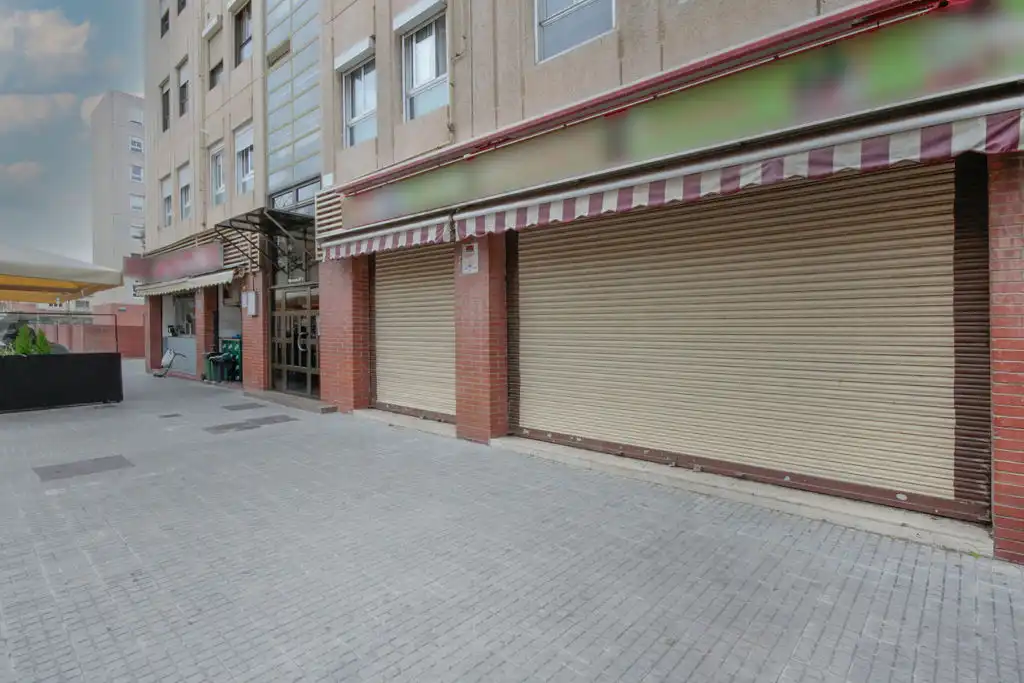 Local en venda a C/ Maresme, Serraparera