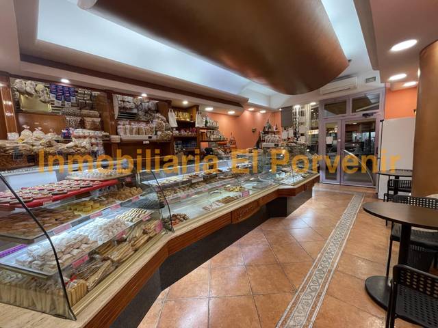 Local comercial en Alquiler en L'Hort de Senabre