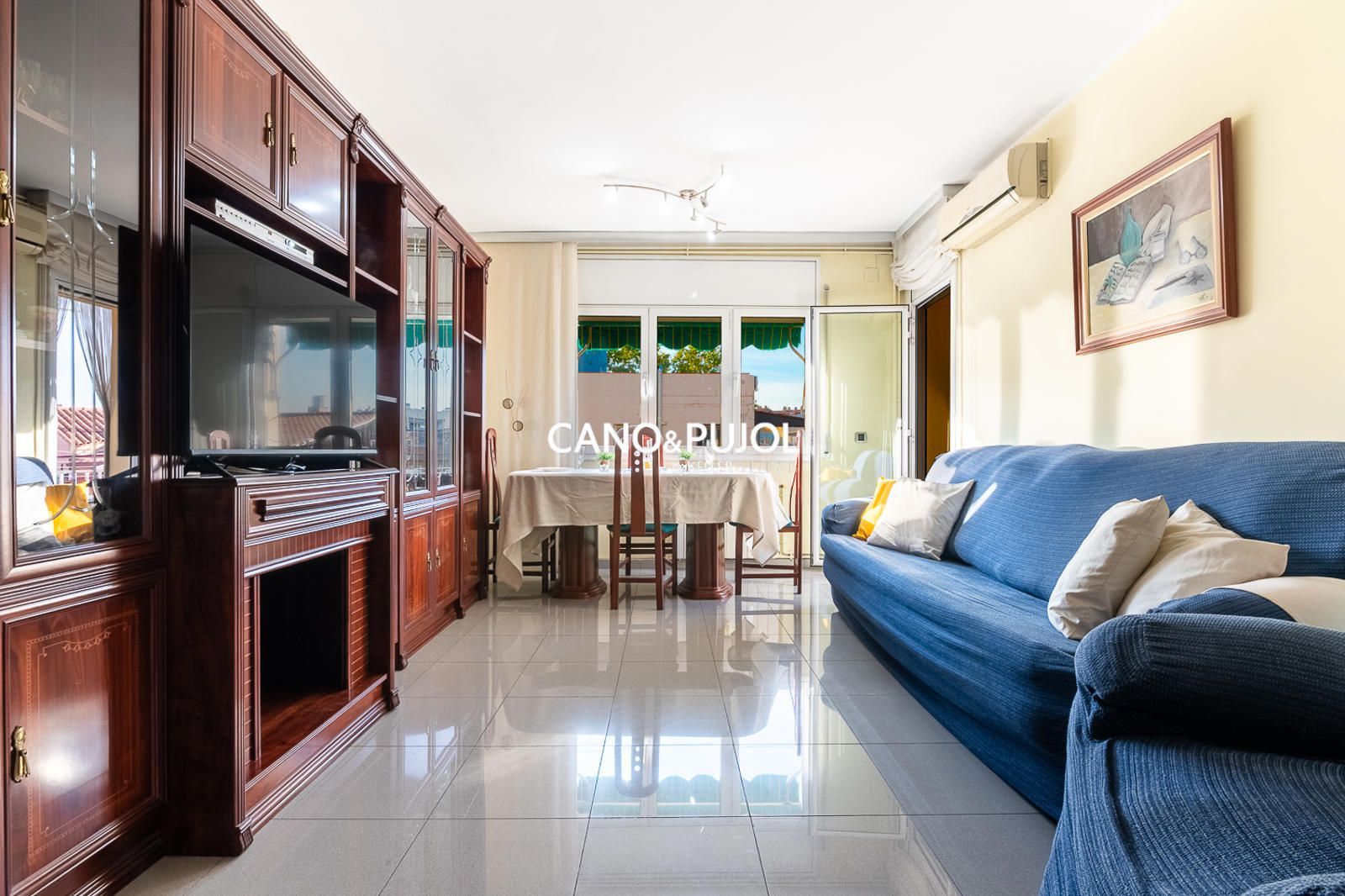 Living room of Flat for sale in Rubí  with Air Conditioner, Heating and Terrace