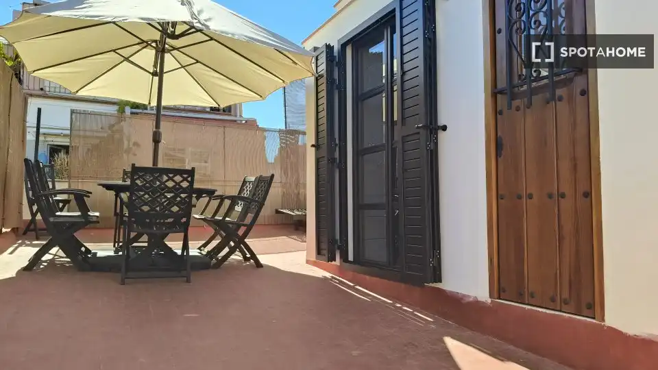 Appartamento con terrazza in affitto a Ciutat Vella, imagen 9