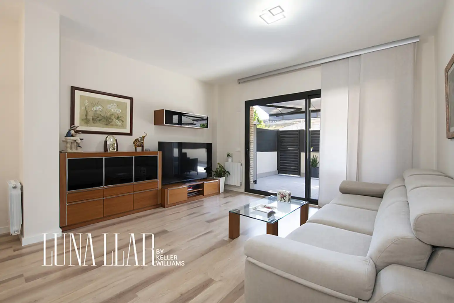 Wohnzimmer von Wohnung zum Verkauf in Gavà mit Klimaanlage, Privatgarten und Parkett