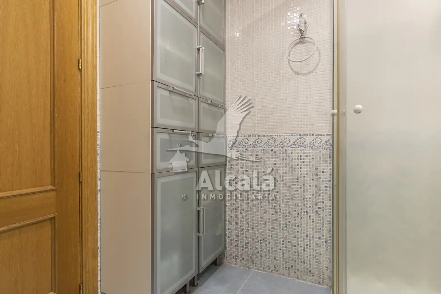 Bathroom of Flat for sale in Alcalá de Henares  with Air Conditioner, Heating and Private garden