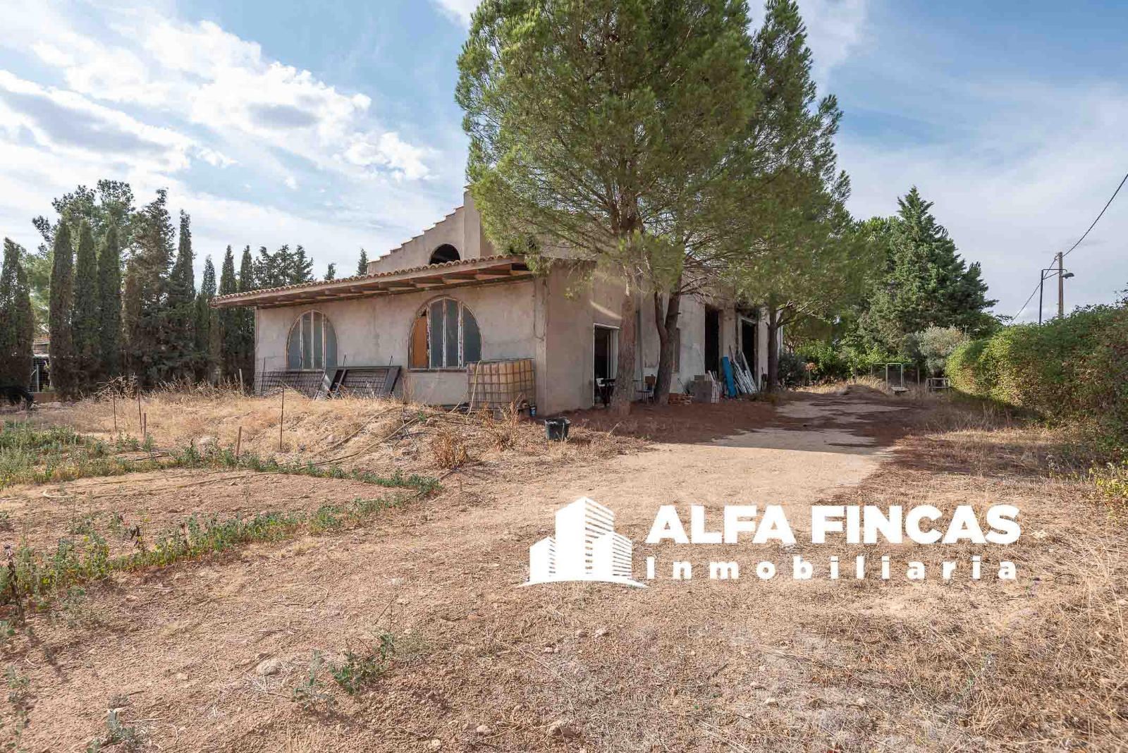 Casa o xalet en venda en Villarrobledo amb Jardí privat