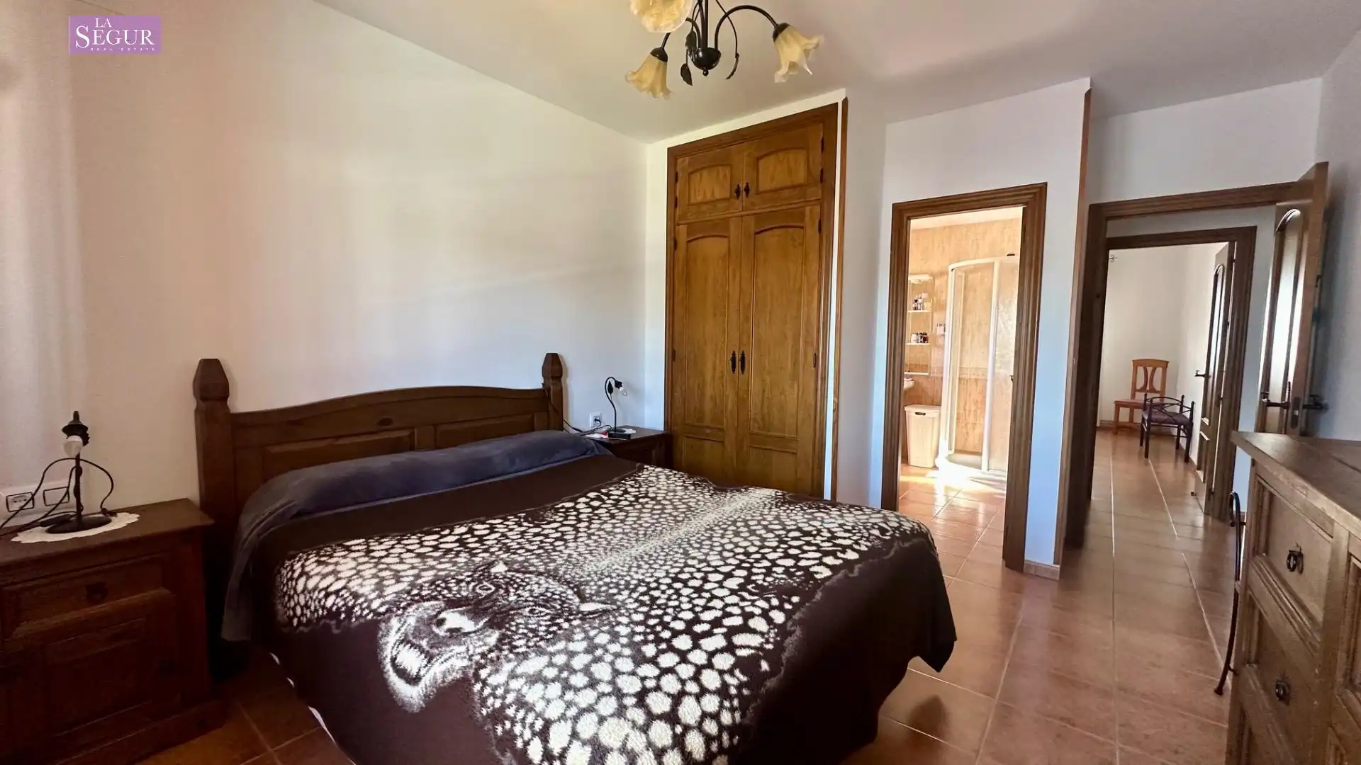 Dormitori de Casa o xalet en venda en Conil de la Frontera amb Jardí privat, Terrassa i Piscina
