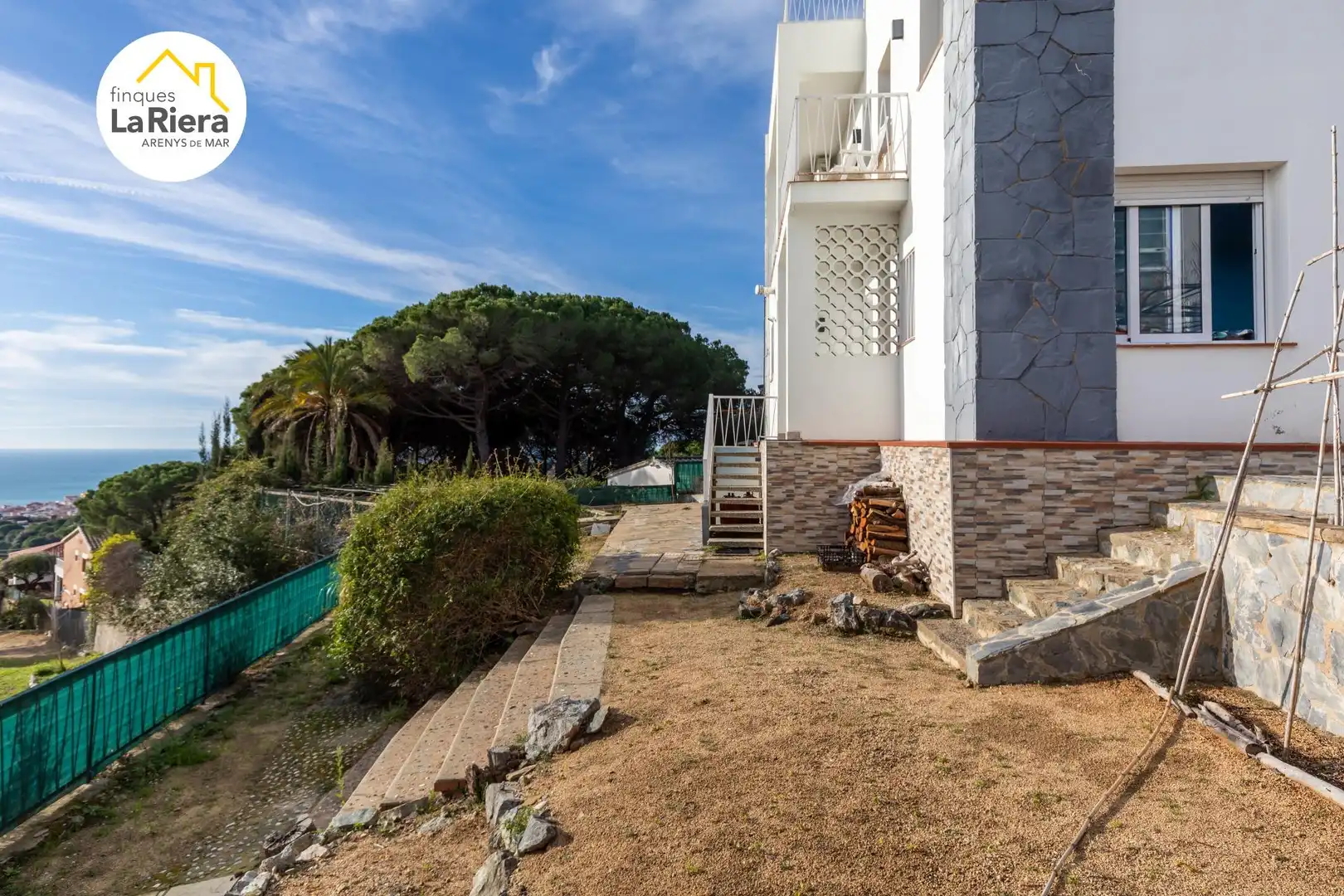 Exterior view of Houses for sale in Arenys de Munt  with Air Conditioner, Private garden and Terrace