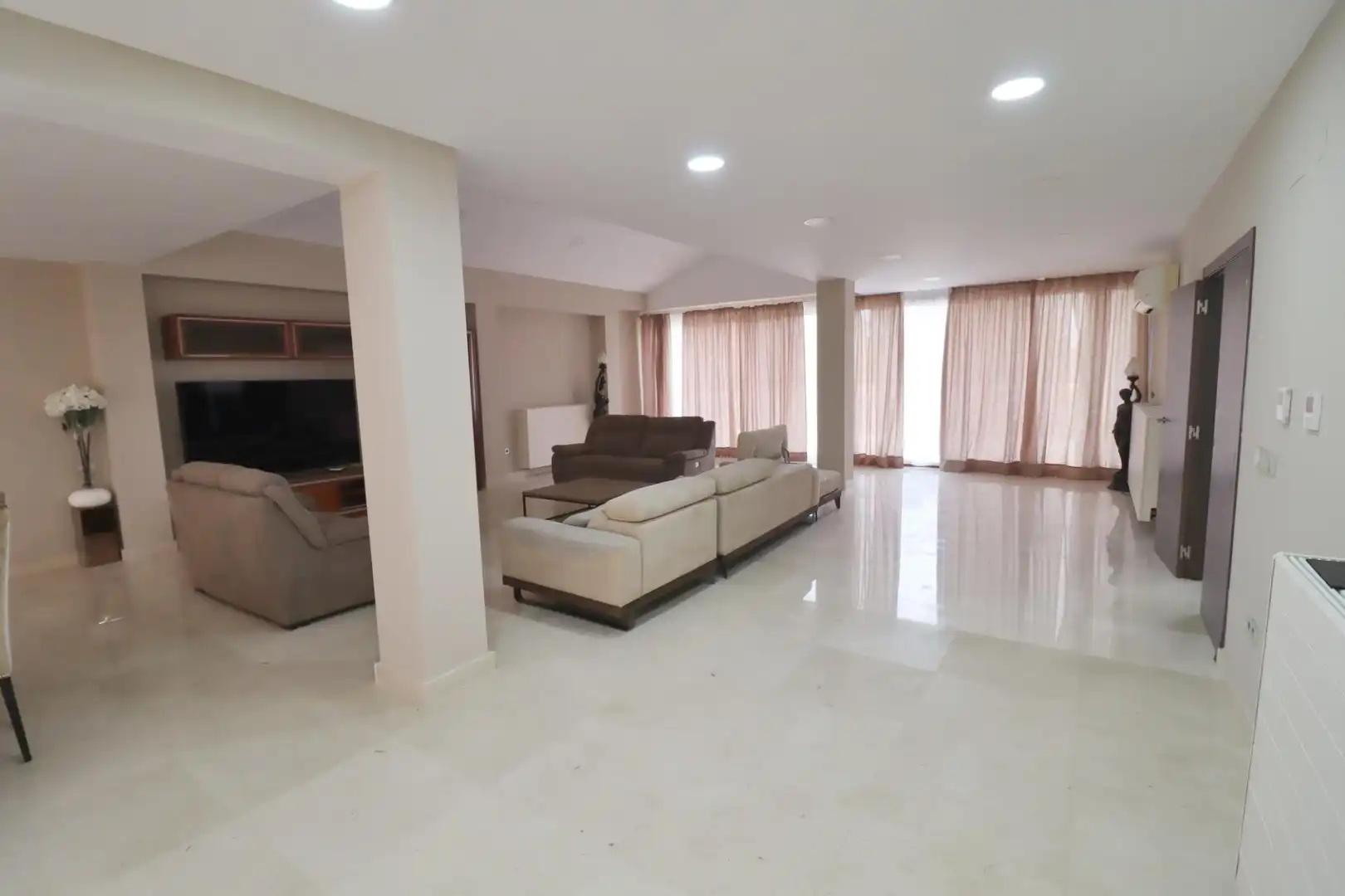 Sala de estar de Casa o chalet en venta en Godella con Aire acondicionado, Piscina y Alarma