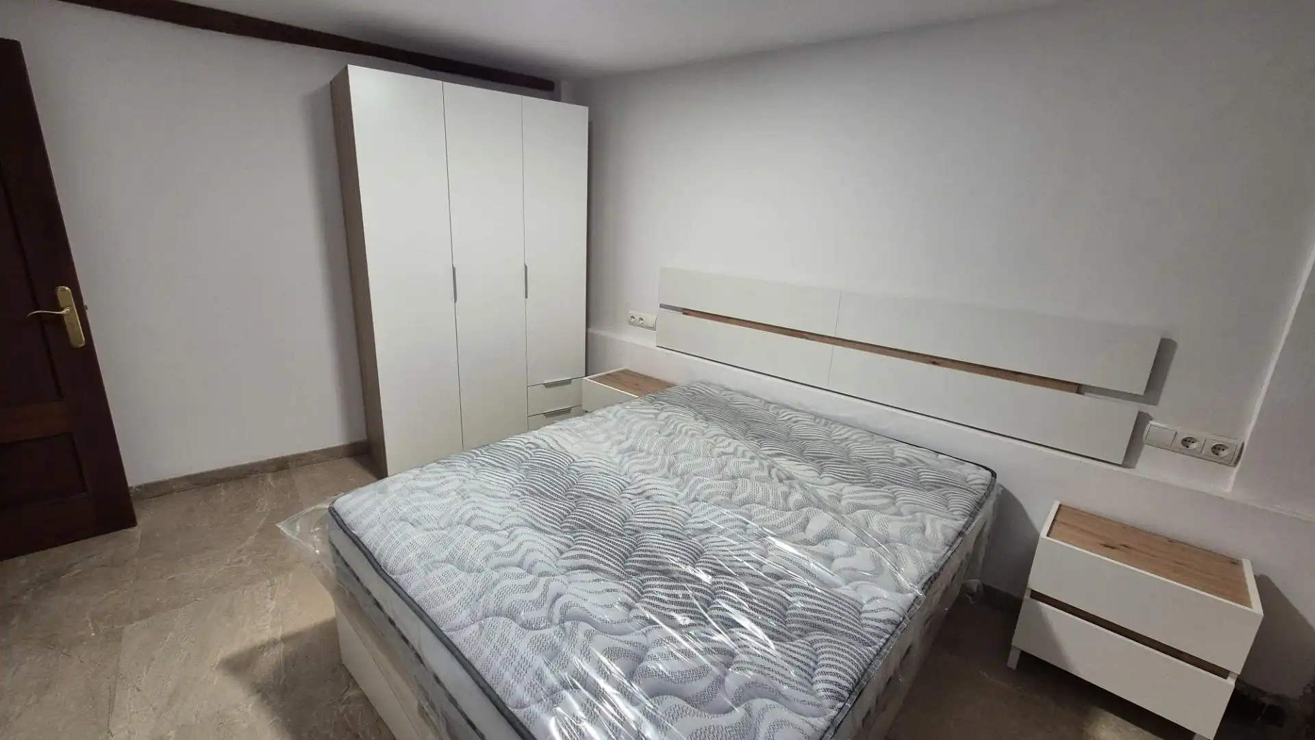 Habitación de Apartamento de alquiler en Ponferrada con Calefacción y Terraza