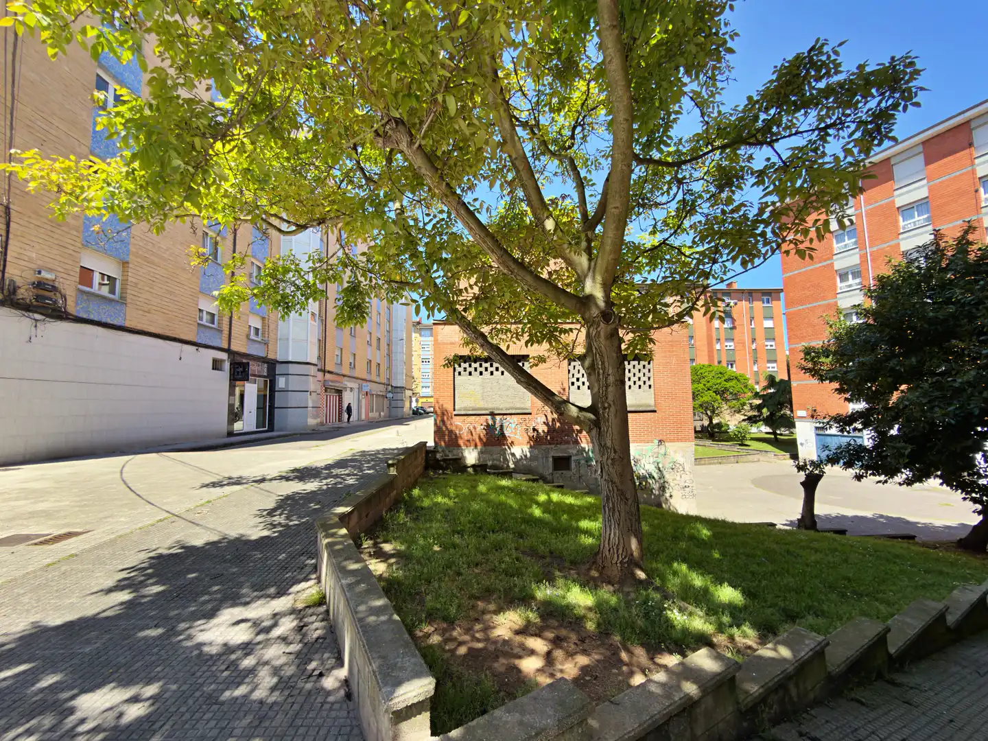 Vista exterior de Pis en venda en Gijón  amb Forn
