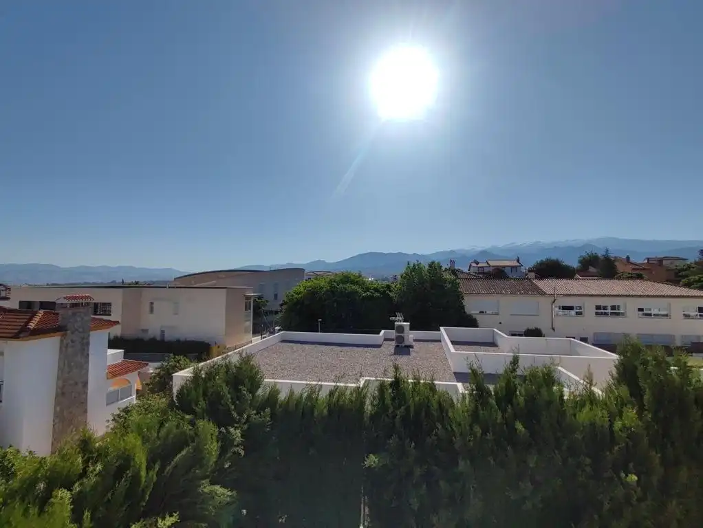 Vista exterior de Casa o xalet en venda en Villa de Otura amb Aire condicionat, Calefacció i Terrassa