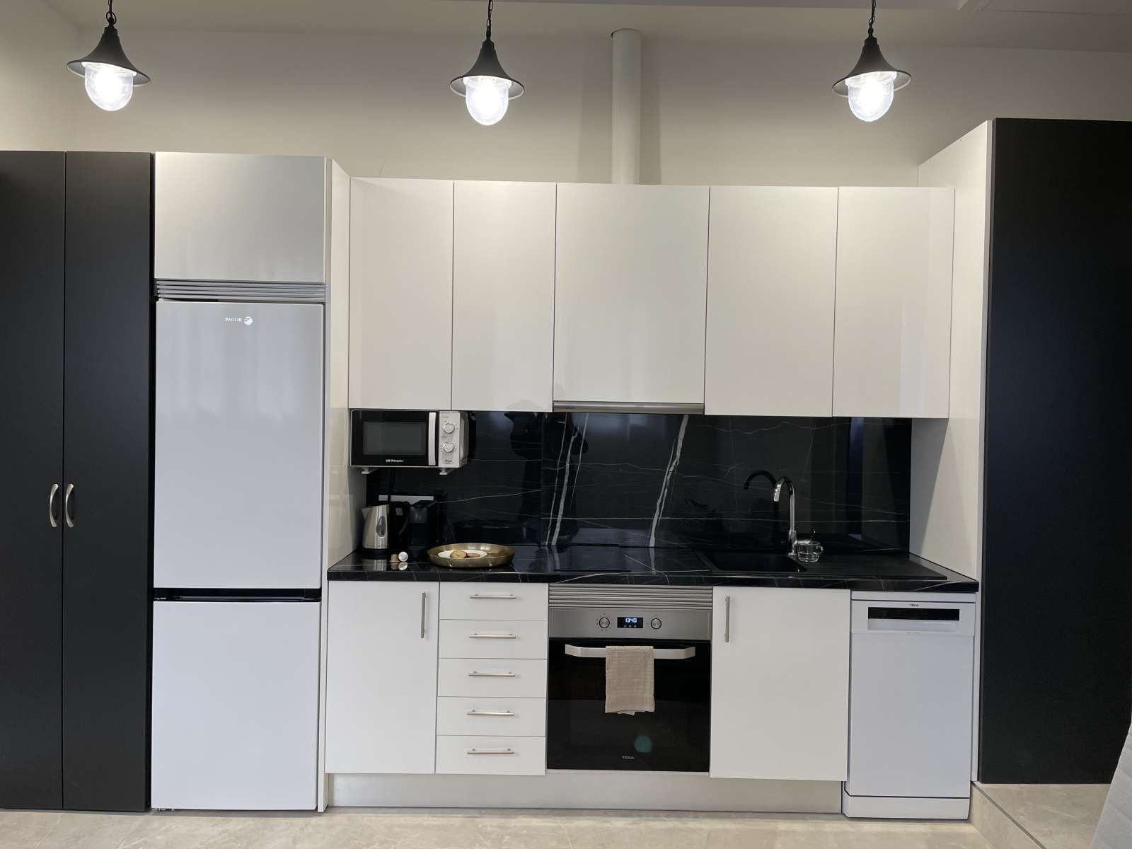 Kitchen of Study for share in  Madrid Capital  with Air Conditioner, Heating and Terrace