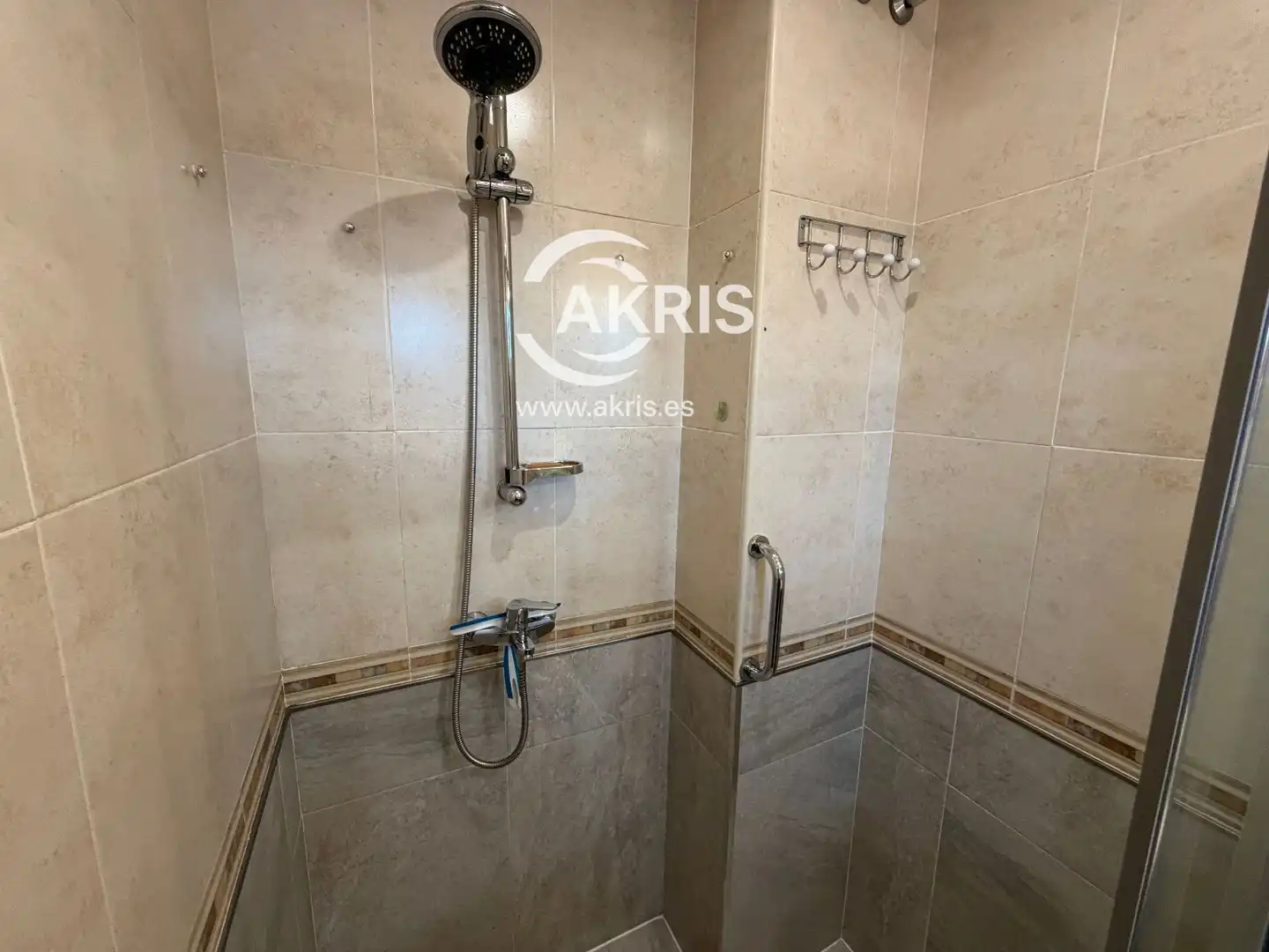 Bany de Casa adosada en venda en Toledo amb Aire condicionat, Jardí privat i Terrassa