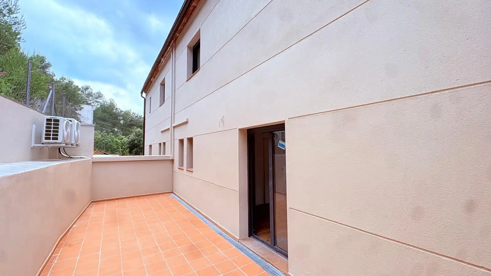Vista exterior de Casa o chalet en venta en Castellar del Vallès con Calefacción, Parquet y Terraza