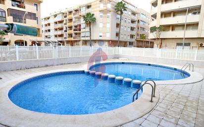 Piscina de Apartament en venda en Guardamar del Segura amb Aire condicionat, Terrassa i Piscina comunitària