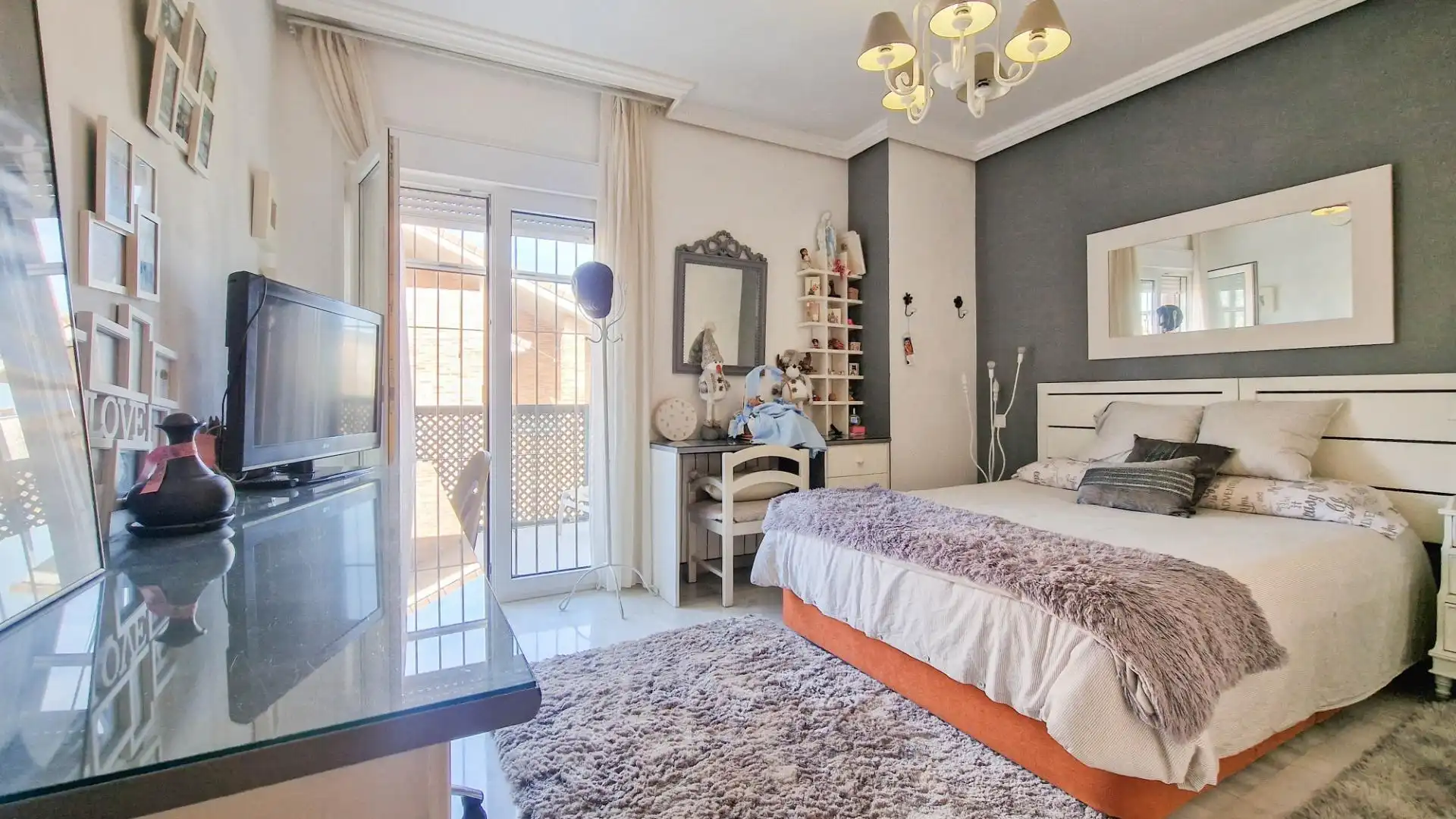 Dormitori de Casa adosada en venda en Badajoz amb Aire condicionat, Jardí privat i Terrassa
