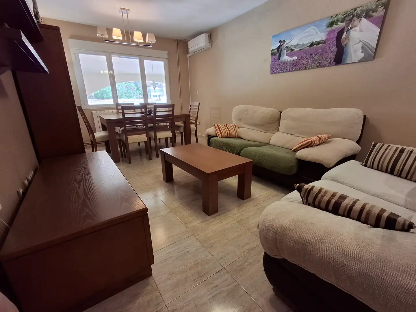 Sala de estar de Casa adosada en venta en Ciudad Real con Aire acondicionado, Calefacción y Jardín privado