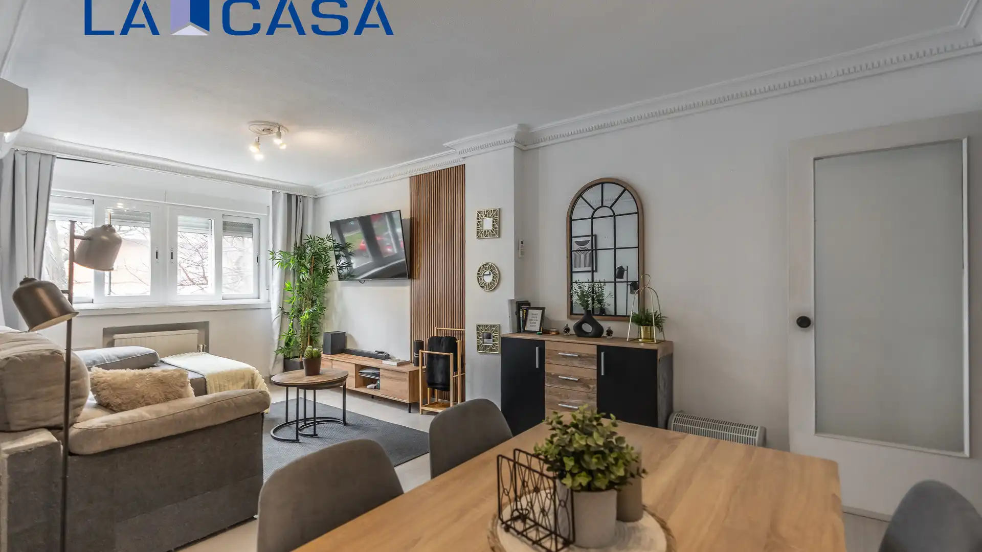 Exterior view of Flat for sale in  Madrid Capital  with Heating