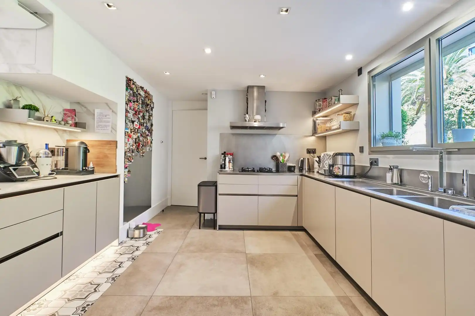 Cocina de Casa o chalet en venta en Barcelona con Piscina comunitaria