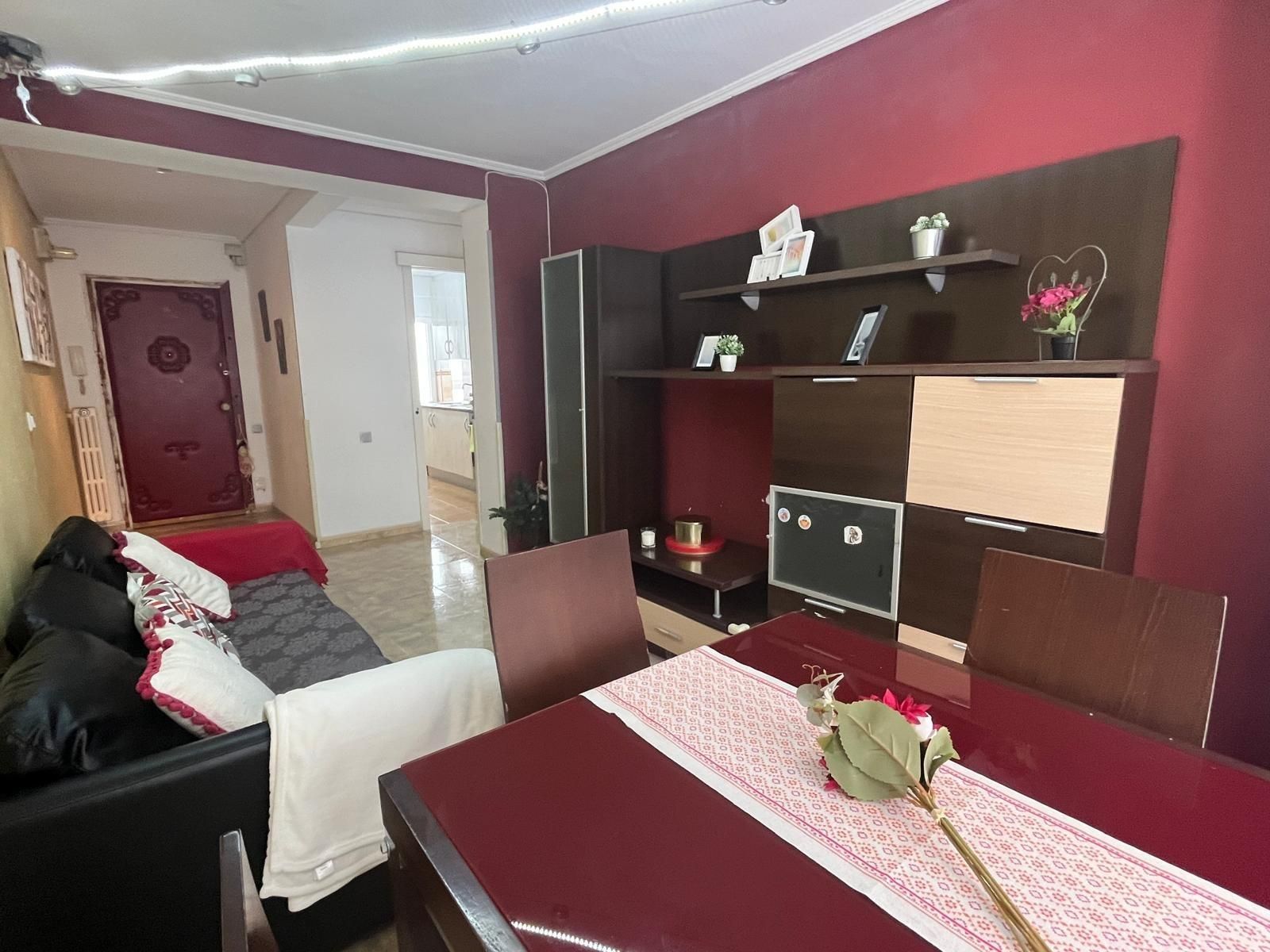 Sala d'estar de Pis en venda en Barañain amb Calefacció i Balcó
