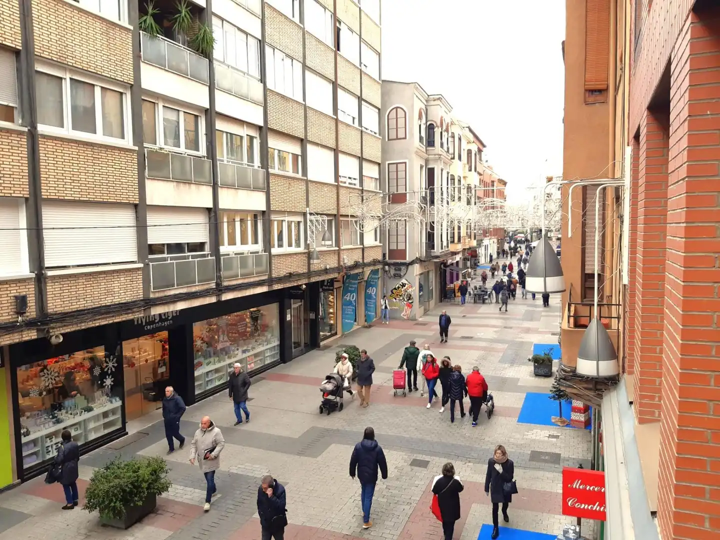 Außenansicht von Wohnungen zur Miete in Valladolid mit Heizung und Balkon