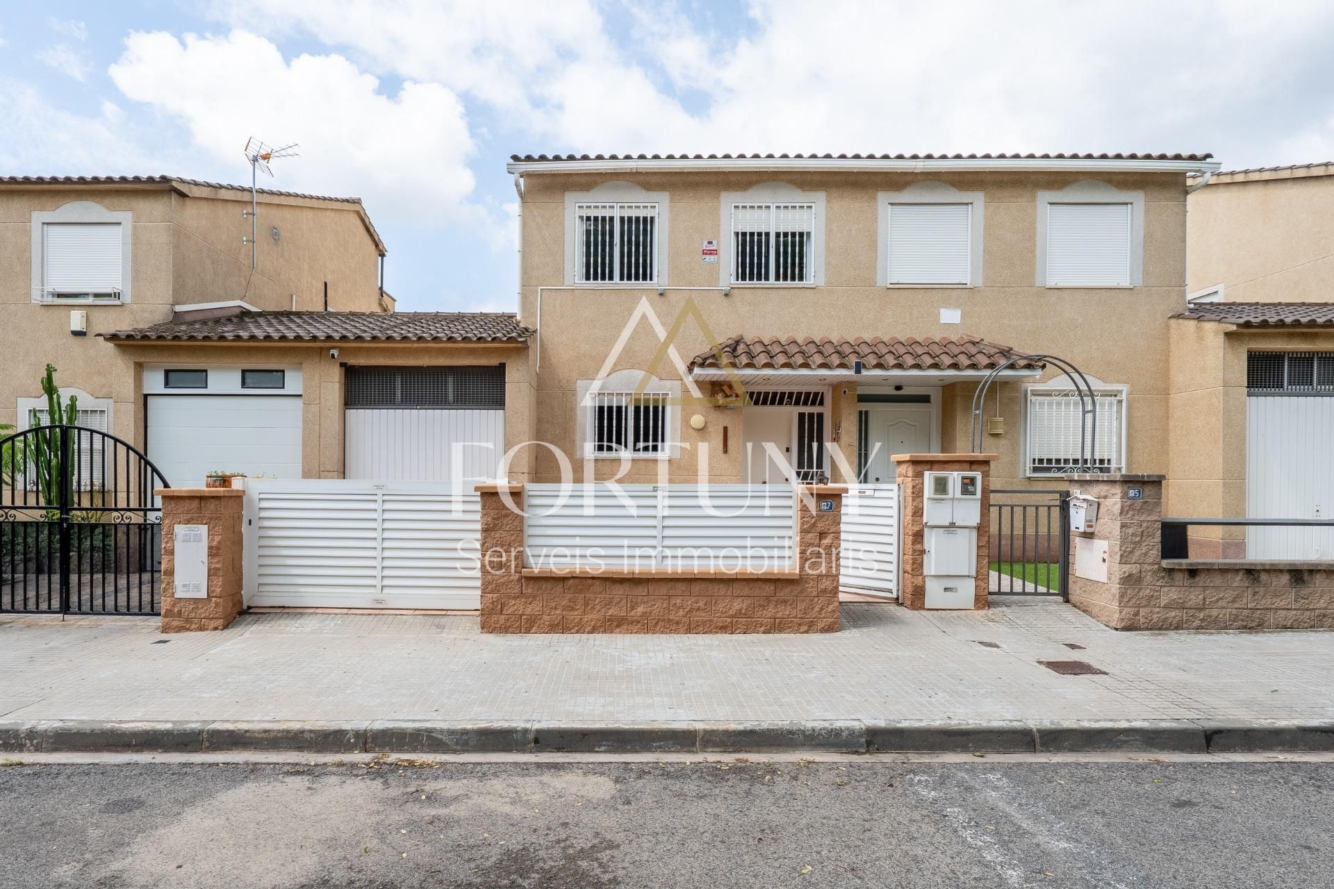 Single-family semi-detached for sale in Calle MUSSARA DE LA, Migjorn