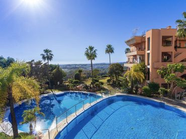 Apartament amb piscina en venda a Avenida Calderón de la Barca 16