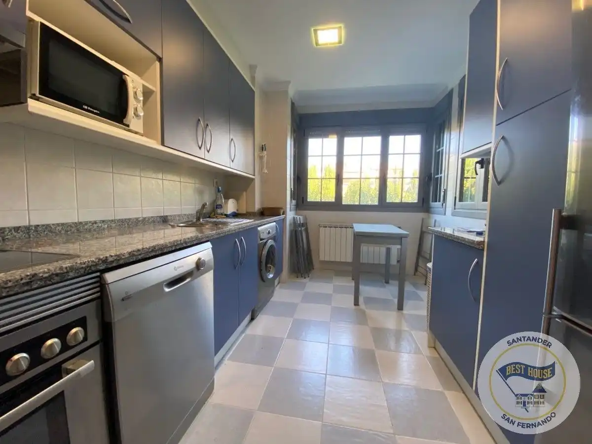 Wohnung zur Miete in Avenida de Cantabria, Valdenoja