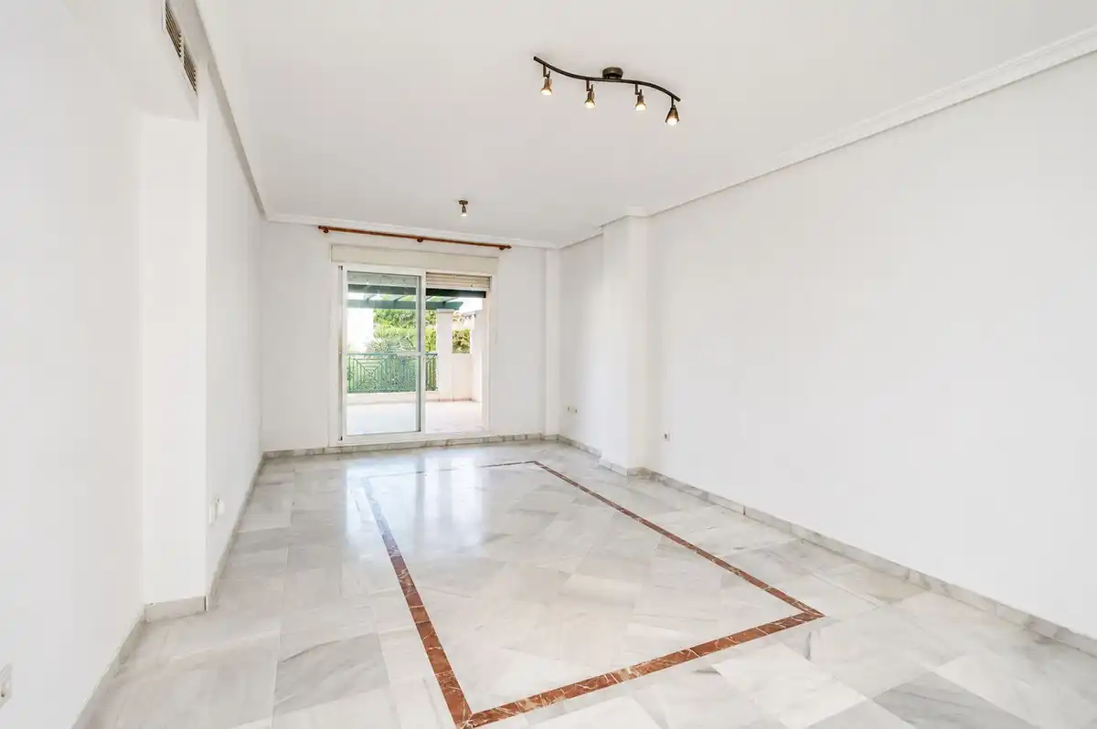 Local en venta en Marbella