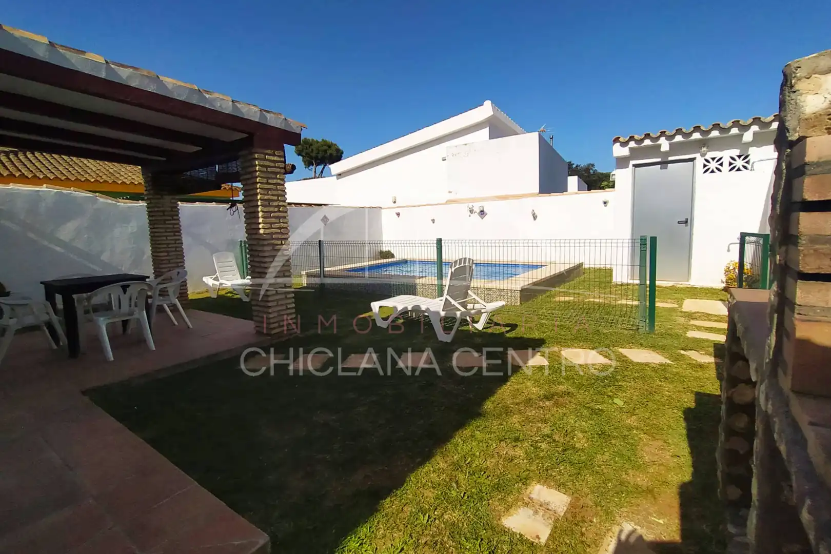 Chalet con piscina en venta en Las Lagunas - Campano, imagen 2