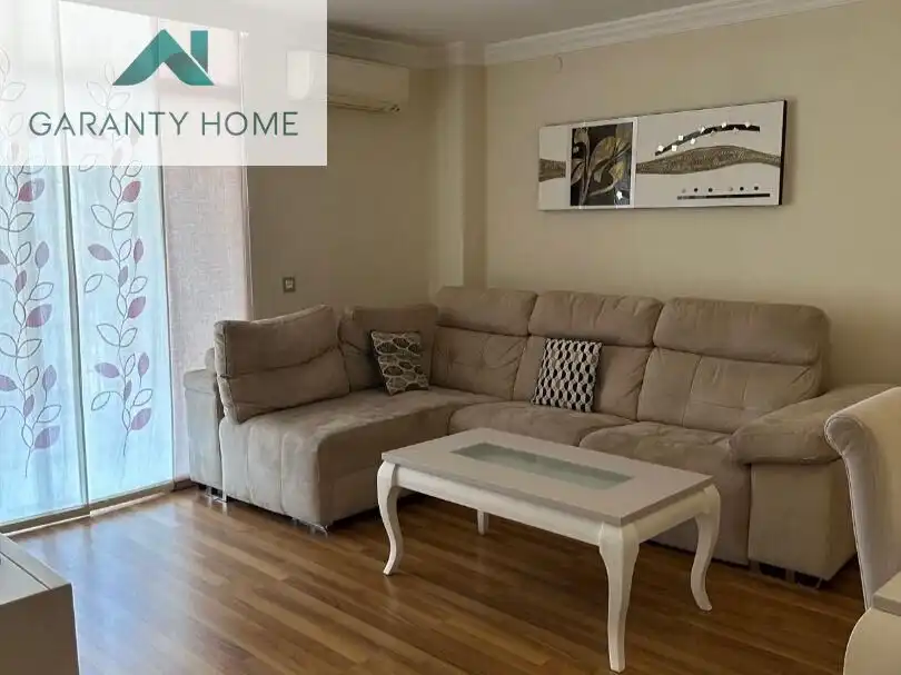 Wohnzimmer von Wohnung zur Miete in Málaga mit Klimaanlage, Privatgarten und Terrasse
