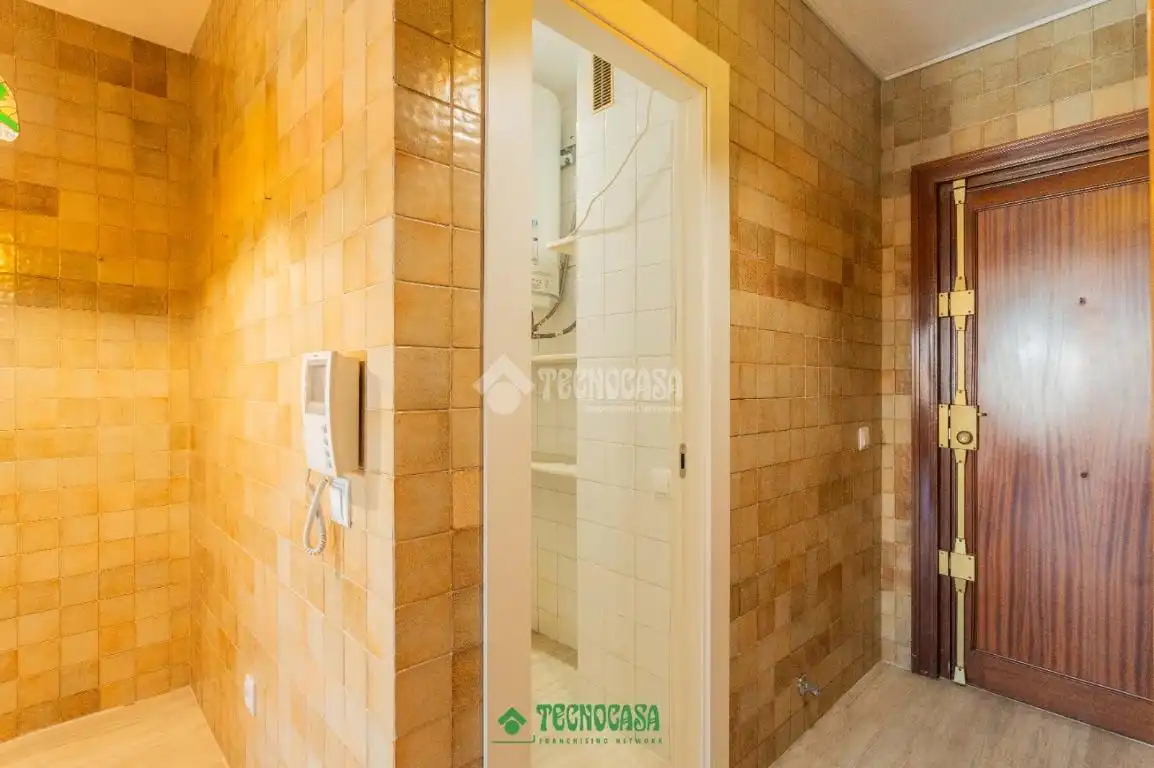 Baño de Piso en venta en Almería con Aire acondicionado