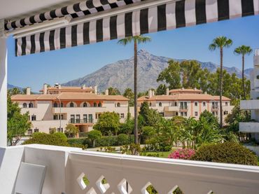 Apartament amb piscina en venda a Nueva Andalucía